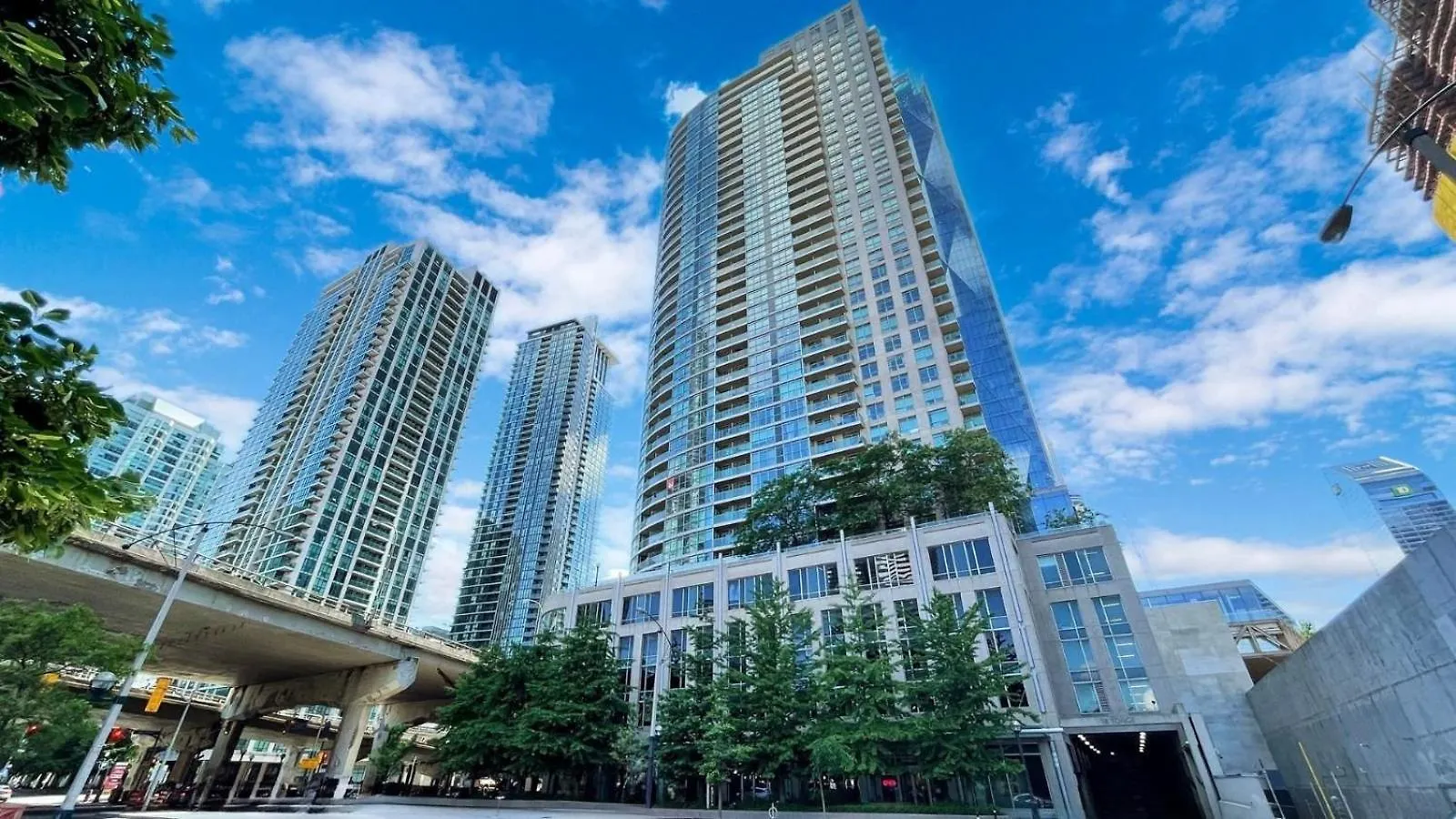 The One Apartment Toronto